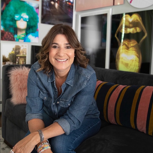 Meet your Posher, Allyson - Picture 1 of 1